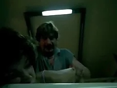 怖い女の子Freys彼女の美しさのバスルーム イケメン エロ ビデオ