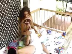 お父さんだまさ娘でベッドとともに眠って妻 イケメン クンニ 動画