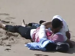 看護師は最初に彼女の友人を助けなければならないセックス エロ 動画 美男