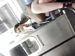 大きな男のパイパンチンポを食べて、彼は私の目に見えるようにして消えます 動画 エロ イケメン