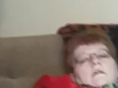 この女の子は体操で働き、彼女の滑らかな胃と細い足を見ました イケメン 無料 エロ