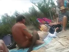 女の子に毛の穴 イケメン と 美女 エロ 動画